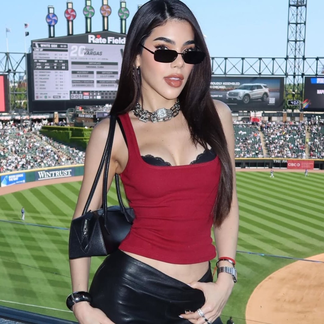 Kenia Os en Chicago ❤️