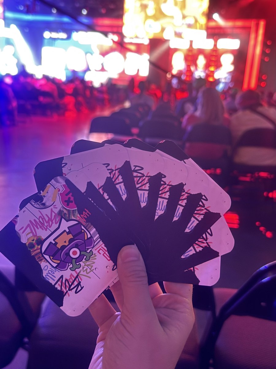 I’m giving away exclusive pins from the Brawl Cup! follow me and repost ✨
I’ll be posting it in the comments, if you follow me and turn on notifications, you’ll have a better chance to win! Gl❤️