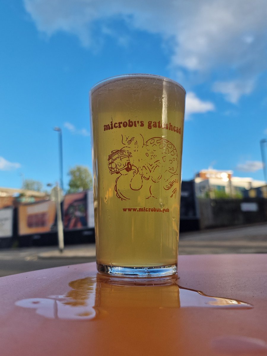 jamesy_c1's tweet photo. Beer Stop 3 - Microbus Gateshead
This ipa is Leith Juice - A sessions IPA with tropical and citrus hops. Its also Gluten free and Vegan free not that Im bothered as its nice 🍺🍺
#microbar #micropub #realale #ipa #beer #beerlover #beerwnthusiast #beerlovers #ipalover #chill #bankholiday