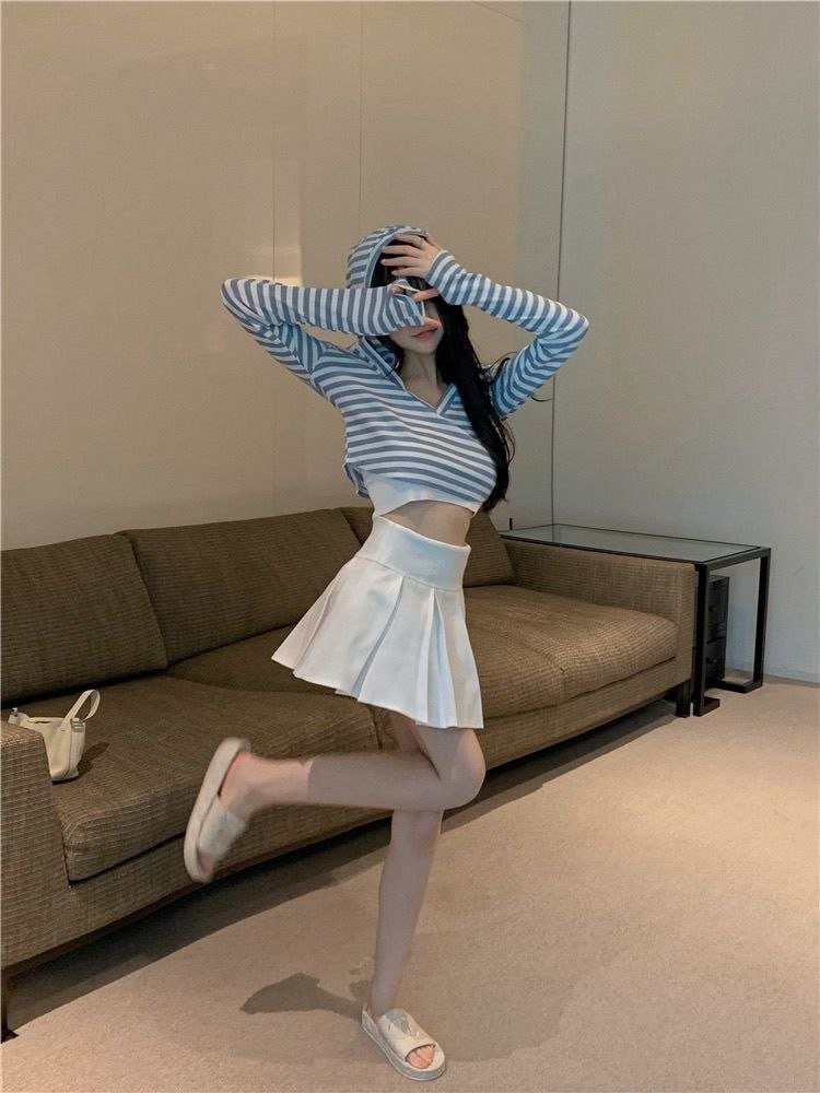 莎莉 163 44 C 23歲
#台中不二價24000
三點粉 奶子柔軟  蜜穴緊緻水多
平常看起來清純玉女 床上卻是十足調皮慾女
無辜眼神 懂玩敢玩 會把你庫存吸乾唷😏
靈巧小舌頭遍你全身 超級有fu~ 

大G聯絡方式  gleezy.net/g448mp
#喝優質本土外送茶找小蘭
小飛機聯絡方式：t.me/yd52013