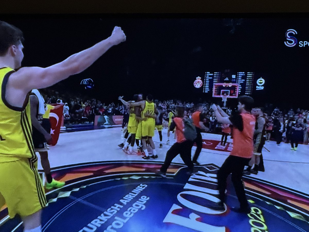 Hazal Güngördü (@hazalgungordu) on Twitter photo Ne büyük bir gurur!!!!
Turkish Airlines Euroleague 2024/25 Şampiyonu <a href="/FBBasketbol/">Fenerbahçe Beko</a> 💛💙
#Yellow7egacy #EuroLeague #finalfour2025 Ne büyük bir gurur!!!!
Turkish Airlines Euroleague 2024/25 Şampiyonu <a href="/FBBasketbol/">Fenerbahçe Beko</a> 💛💙
#Yellow7egacy #EuroLeague #finalfour2025