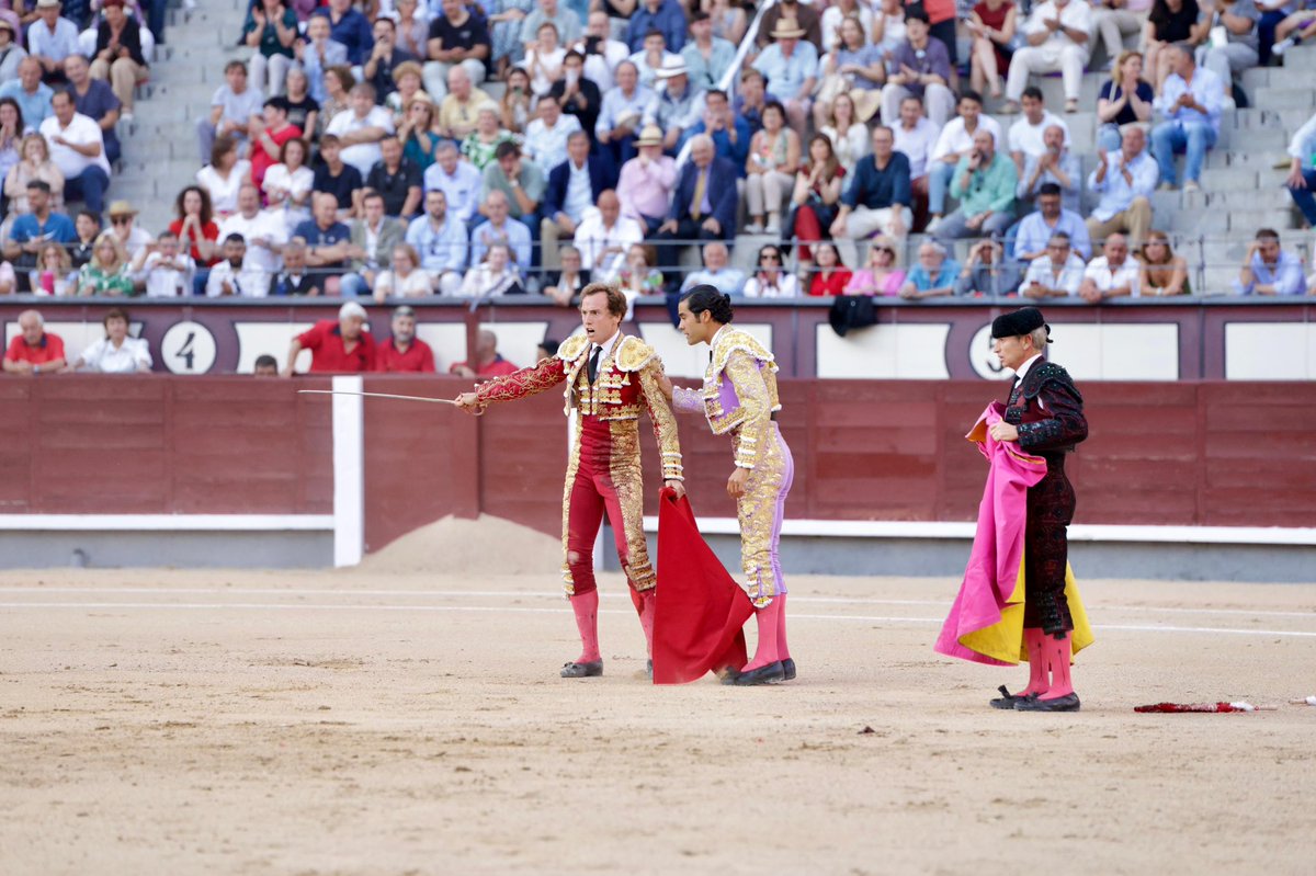Momentos de tensión en el quinto de la tarde. Una oreja.