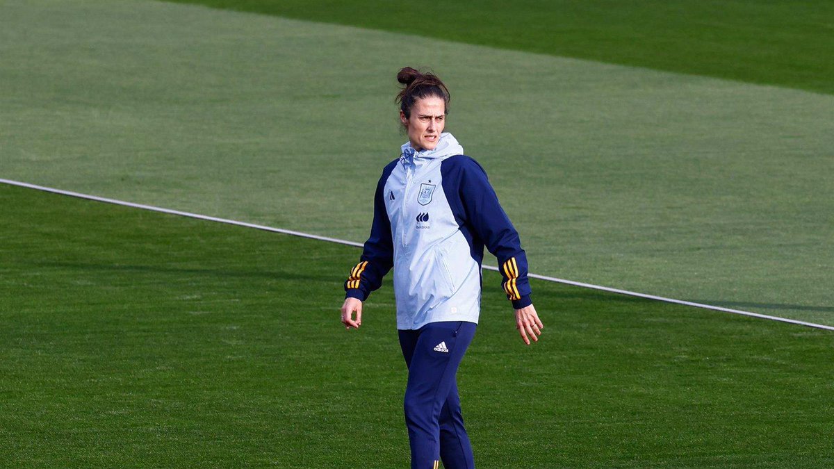 La selección femenina de fútbol inicia concentración para enfrentar a Bélgica e Inglaterra madridactual.es/8033790-futbol…