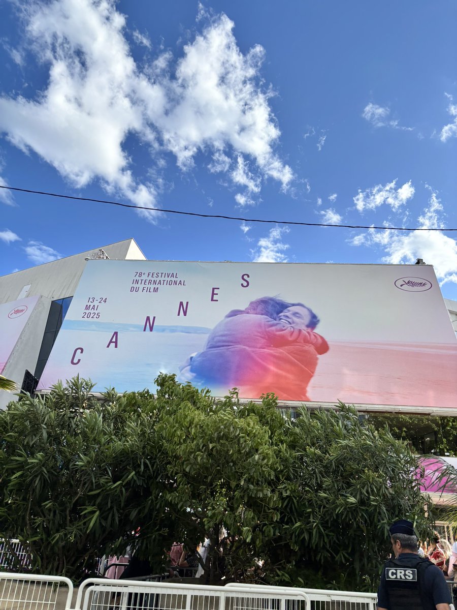 nixcoding's tweet image. pela primeira vez postando foto aqui pra dividir que cannes é muito incrível