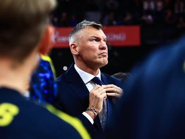 En Büyüksün FENERBAHÇE 🟡🔵

Avrupa’nın en büyüğü yine, yeni, yeniden FENERBAHÇE BEKO! 🏆

İyi ki bizimlesin Saras…