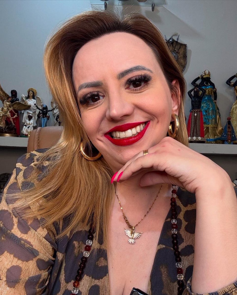 DomCigano's tweet photo. Aguardo vocês ás 20h (horário de Brasília) no YouTube Dom Cigano AO VIVOOO com toda energia e Espiritualidade! Amo vocês demais ❤️ #tarot #baralhocigano #cartomante https://t.co/Tkk9anSuOE