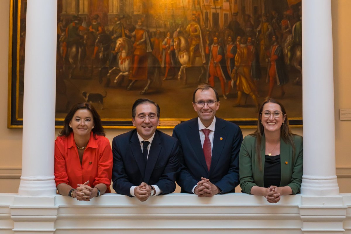 José Manuel Albares (@jmalbares) on Twitter photo Hace un año, España, Noruega <a href="/EspenBarthEide/">Espen Barth Eide</a>, Eslovenia <a href="/tfajon/">Tanja Fajon</a> e Irlanda reconocimos el Estado de Palestina.
Hoy en Madrid, renovamos nuestro compromiso con un Estado palestino viable.
Queremos hacer real ese anhelo de justicia y paz para el pueblo palestino. Hace un año, España, Noruega <a href="/EspenBarthEide/">Espen Barth Eide</a>, Eslovenia <a href="/tfajon/">Tanja Fajon</a> e Irlanda reconocimos el Estado de Palestina.
Hoy en Madrid, renovamos nuestro compromiso con un Estado palestino viable.
Queremos hacer real ese anhelo de justicia y paz para el pueblo palestino.