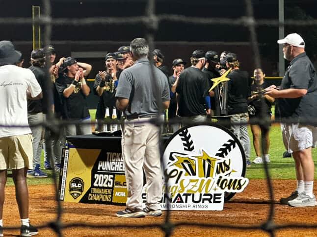 Tara Patton (@tarapatton) on Twitter photo My son was able to celebrate his 22nd birthday as a cameraman for the <a href="/HCUHuskiesBSB/">HCU Baseball</a> Championship win! Way to go, Huskies! <a href="/HCUAthletics/">HCU Athletics</a> <a href="/AldineISD/">Aldine ISD</a> <a href="/IKEBaseball_/">Eisenhower Baseball</a> <a href="/HouChristianU/">Houston Christian University</a> <a href="/CarverHS_AISD/">G.W. Carver HS</a> 👏👏🙌🙌 My son was able to celebrate his 22nd birthday as a cameraman for the <a href="/HCUHuskiesBSB/">HCU Baseball</a> Championship win! Way to go, Huskies! <a href="/HCUAthletics/">HCU Athletics</a> <a href="/AldineISD/">Aldine ISD</a> <a href="/IKEBaseball_/">Eisenhower Baseball</a> <a href="/HouChristianU/">Houston Christian University</a> <a href="/CarverHS_AISD/">G.W. Carver HS</a> 👏👏🙌🙌