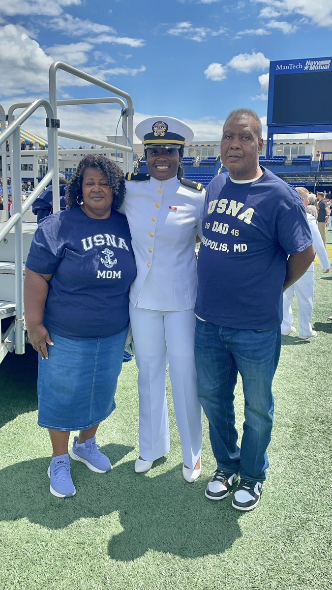 JeanaMAdams's tweet image. On May 23, 2025, I was honored and ecstatic to witness the @NavalAcademy Commissioning and Graduation Ceremony of my brilliant, beautiful, and distinguished niece, @MiracleHaynes3! Always remember Jeremiah 29:11! #CommissionedOfficer #CyberOperations 
#SuperProudAunt