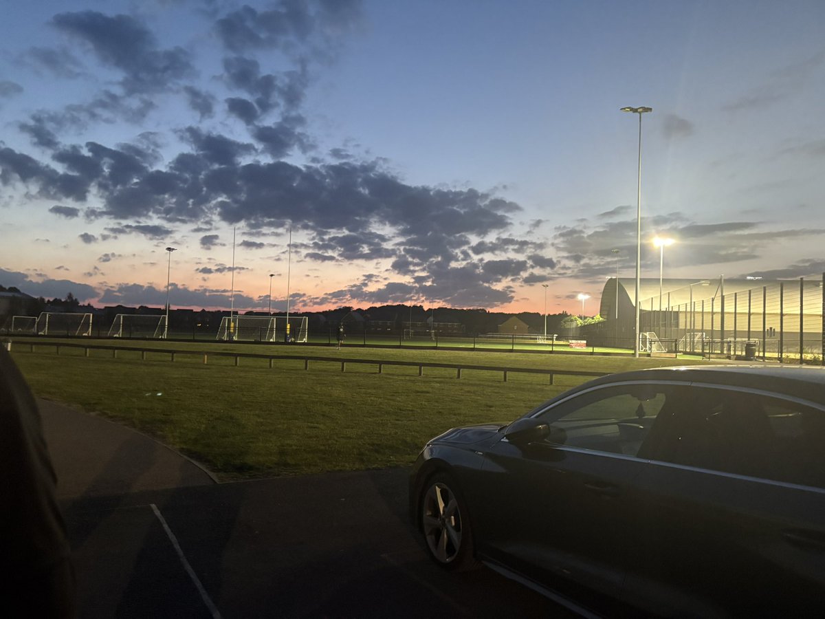 Josh_Pio_11's tweet image. What can I say? Thursday I saw my best friend @SLevick65 lift another trophy under @afishersc16 with @harrierswomen, Friday was our trophy picture tradition day, thank you @CliveJonespr