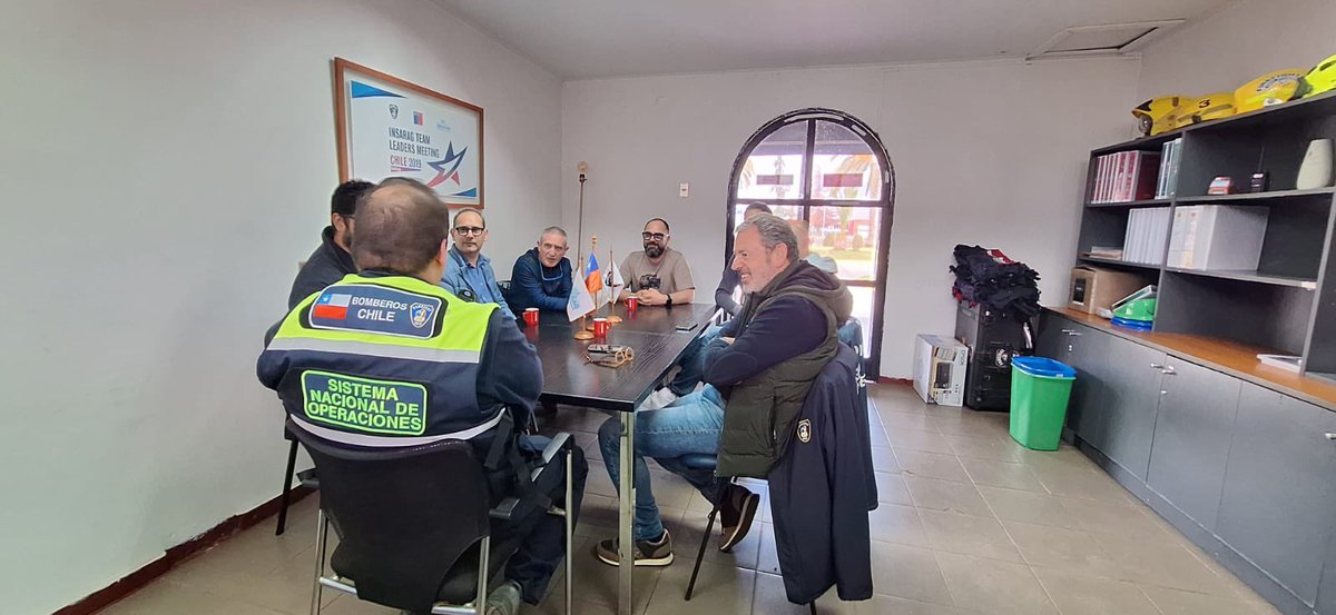 SNOBomberos's tweet photo. #Forestal la Delegación de instructores de Agents Rurals de Catalunya, quienes estarán dando esta se semana el “Curso de Investigación de Incendios Forestales” para @BomberosdeChile se encuentran conociendo dependencias de Campus Central de la @ANB_Chile . https://t.co/tMsVNiXM3X