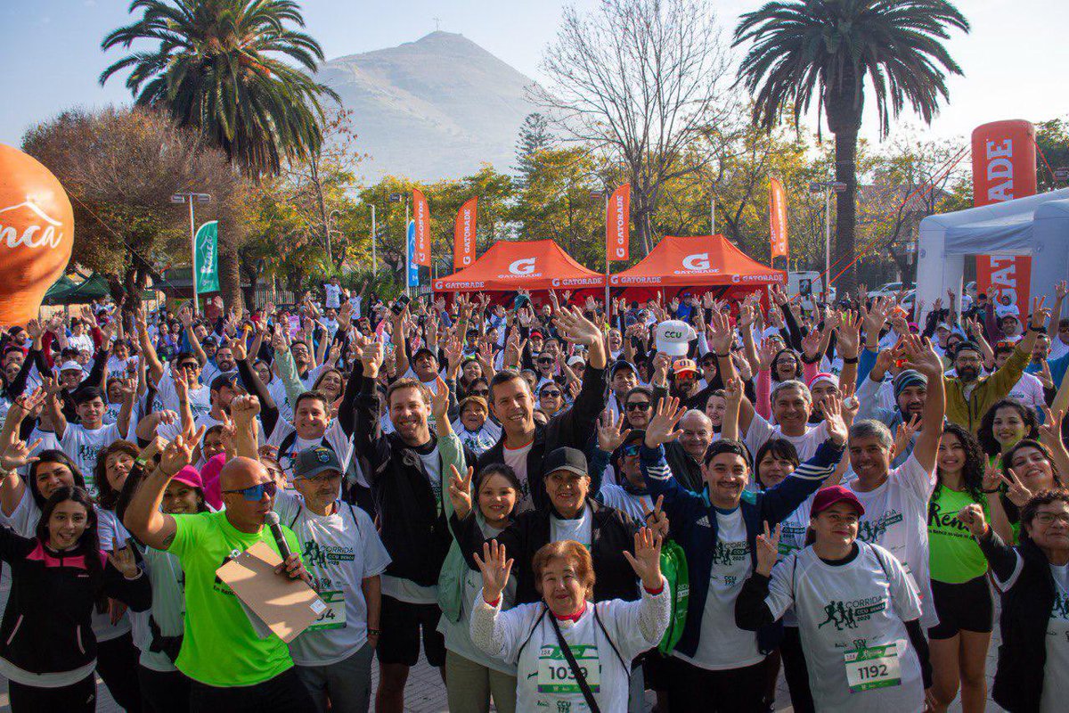 Llegamos a la meta 🏃🏻‍♂️🏅

Junto a más de 1.300 personas disfrutamos de una nueva Corrida Familiar CCU Renca, con distintos circuitos para favorecer la participación de todos quienes se sumaron a esta fiesta deportiva 🏃‍♀️🏃‍♂️

El deporte sin duda es un espacio de encuentro para