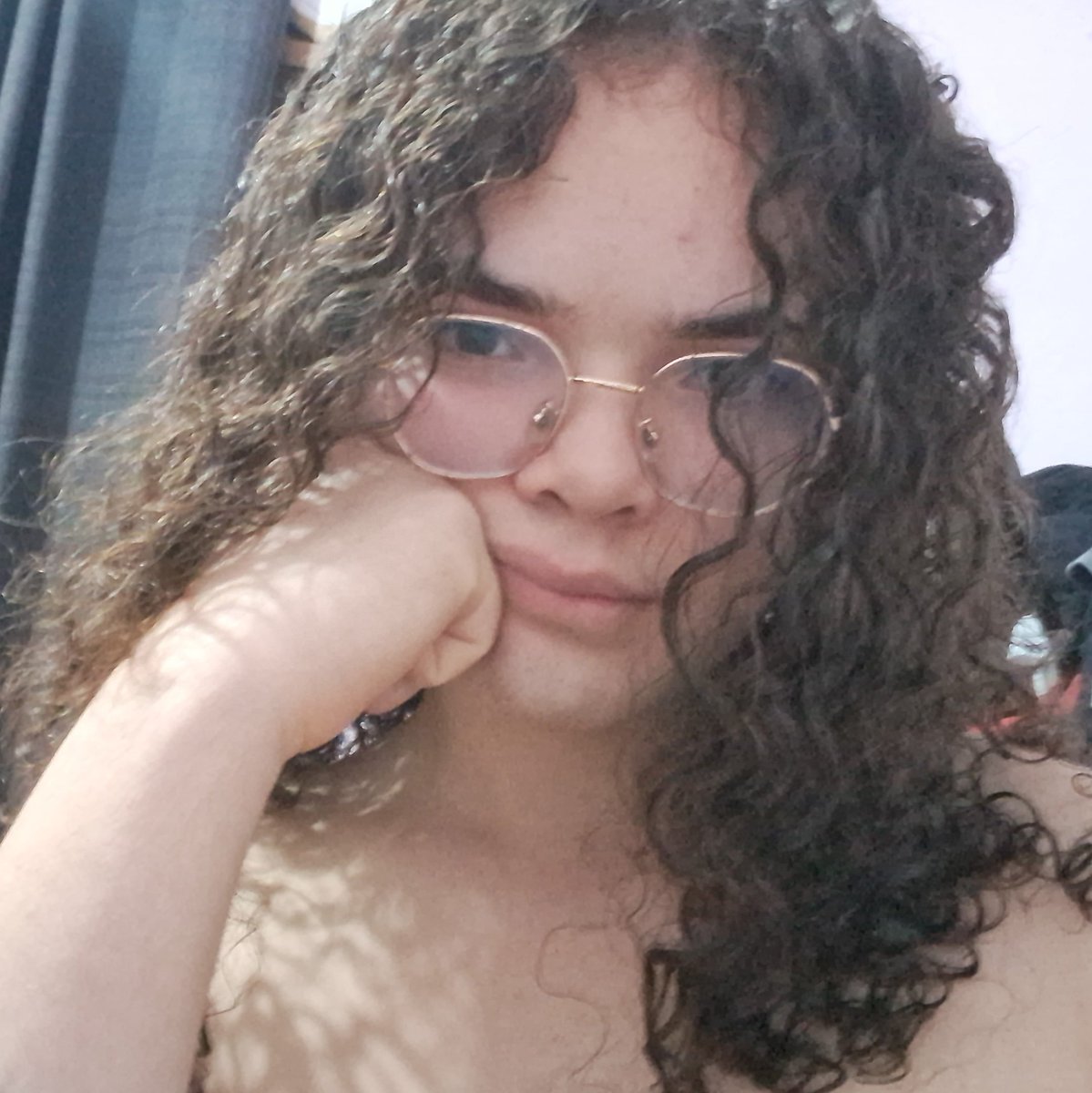 Gsvsz's tweet photo. @snoopydelegging @Serafim_zx teria vergonha de ser vc https://t.co/H9G8FTRcgK