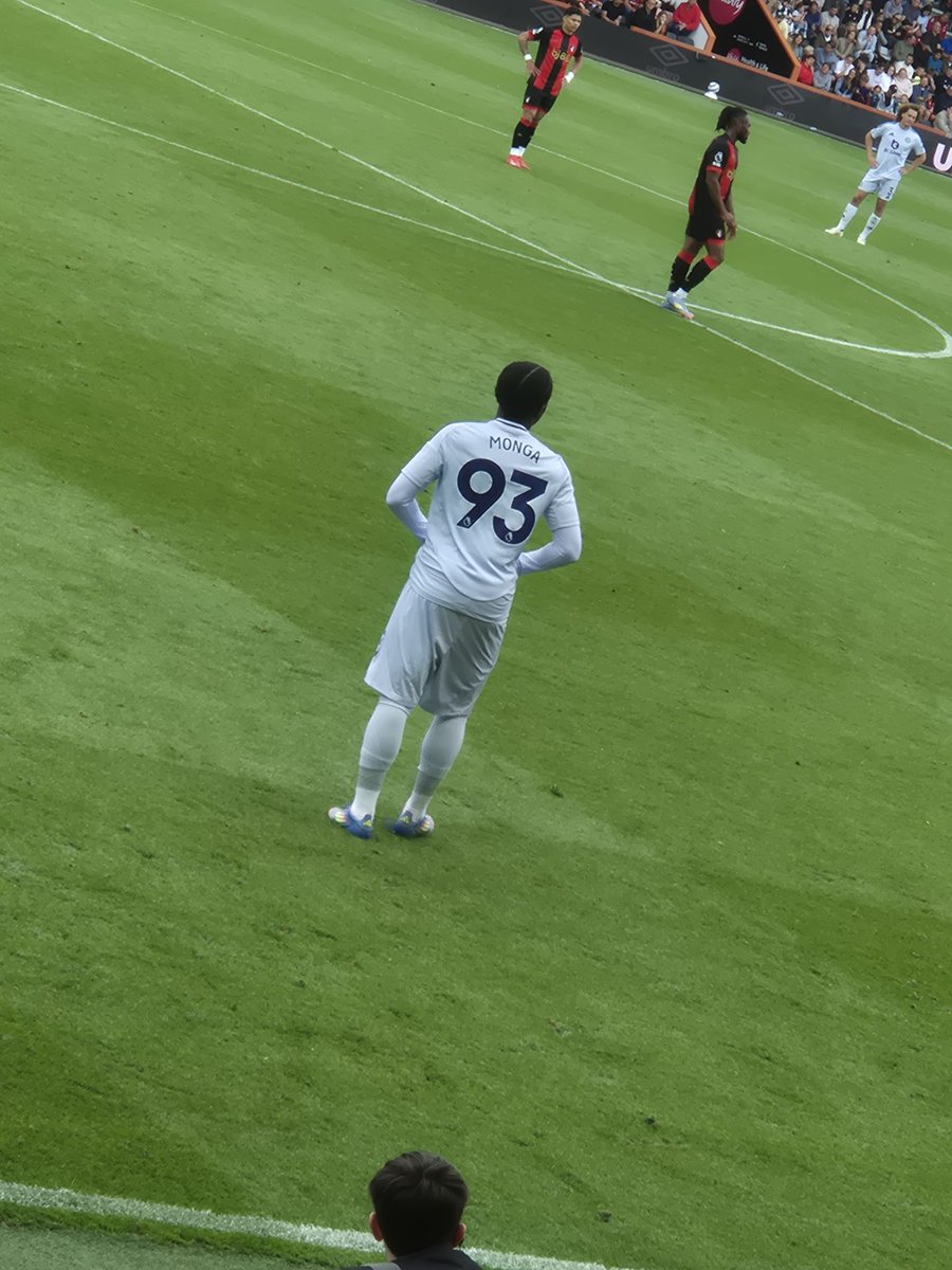 lcfc78lee tweet media