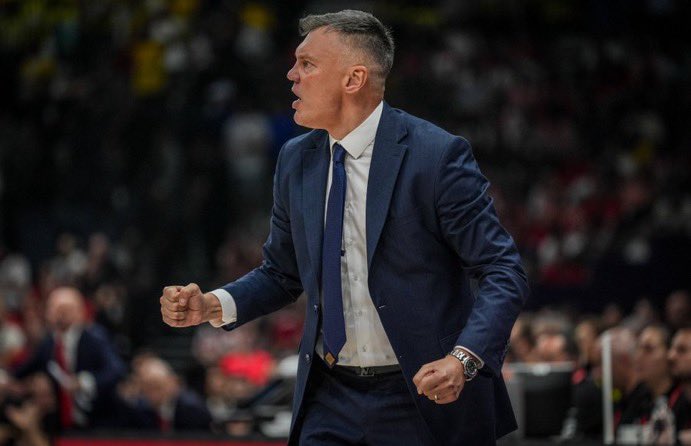 Sarunas Jasikevicius, hem oyuncu hem de başantrenör olarak EuroLeague'de şampiyonluk yaşayan ilk isim oldu.
