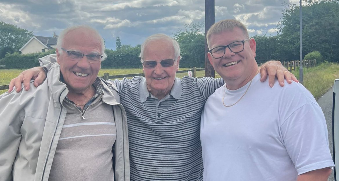 Calling to see Alex Murphy with Colin Tyrer this afternoon- always good to catch up 🙌 <a href="/RLCares/">RL Cares</a>