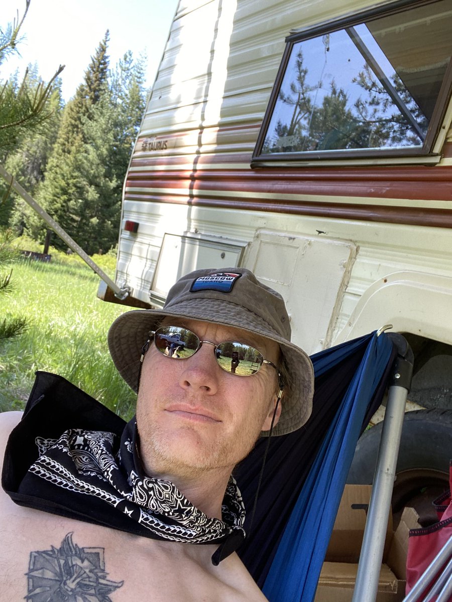 Love my <a href="/veco_coin/">veco_coin</a> <a href="/NotAiCoin/">NotAiCoin</a> I get to be #human all yr and chill on all my #investment #CryptoCommunity #veco #notai