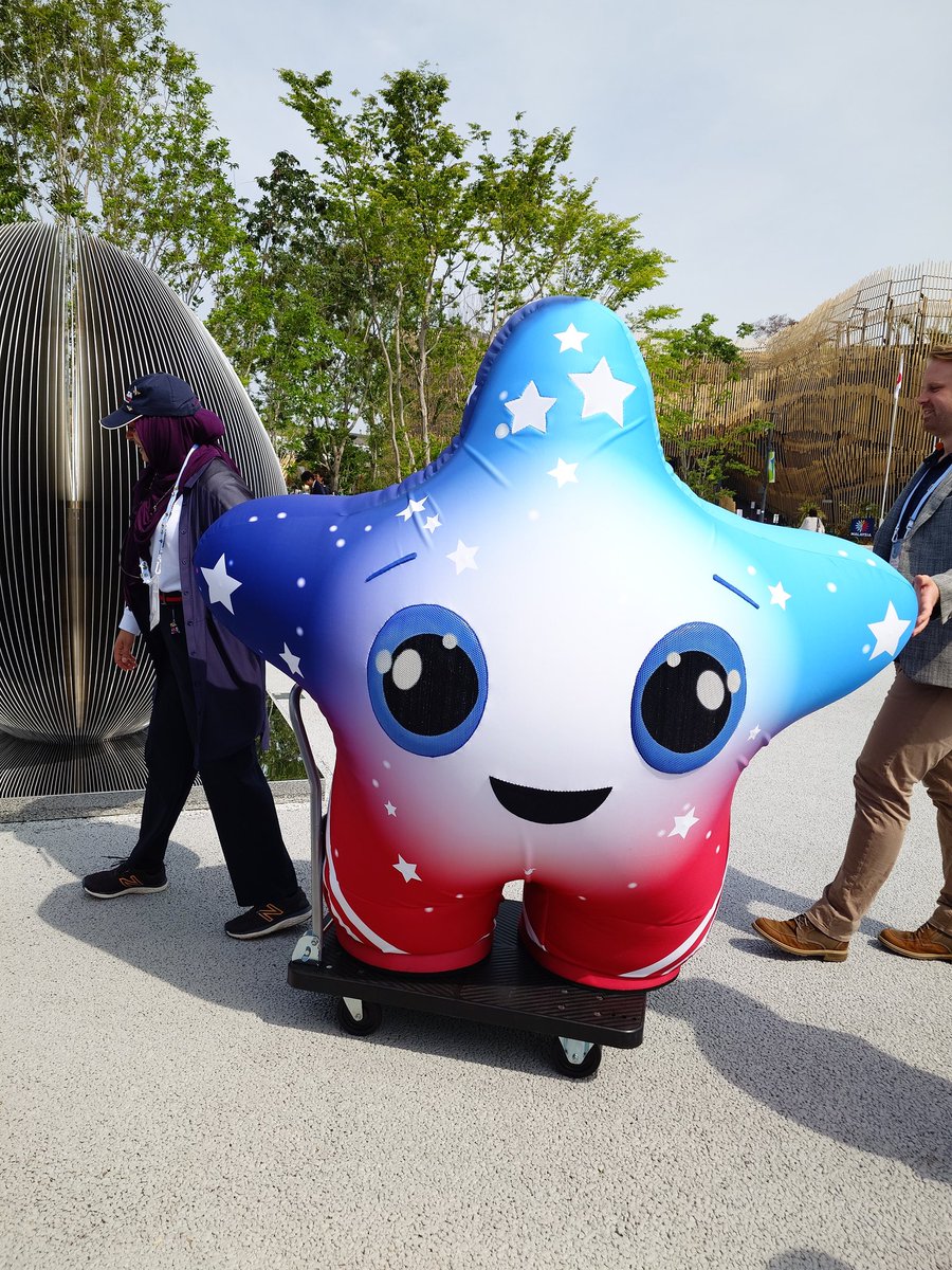 台車で運ばれるスパークちゃん💫 #アメリカ館 #大阪関西万博 #EXPO2025