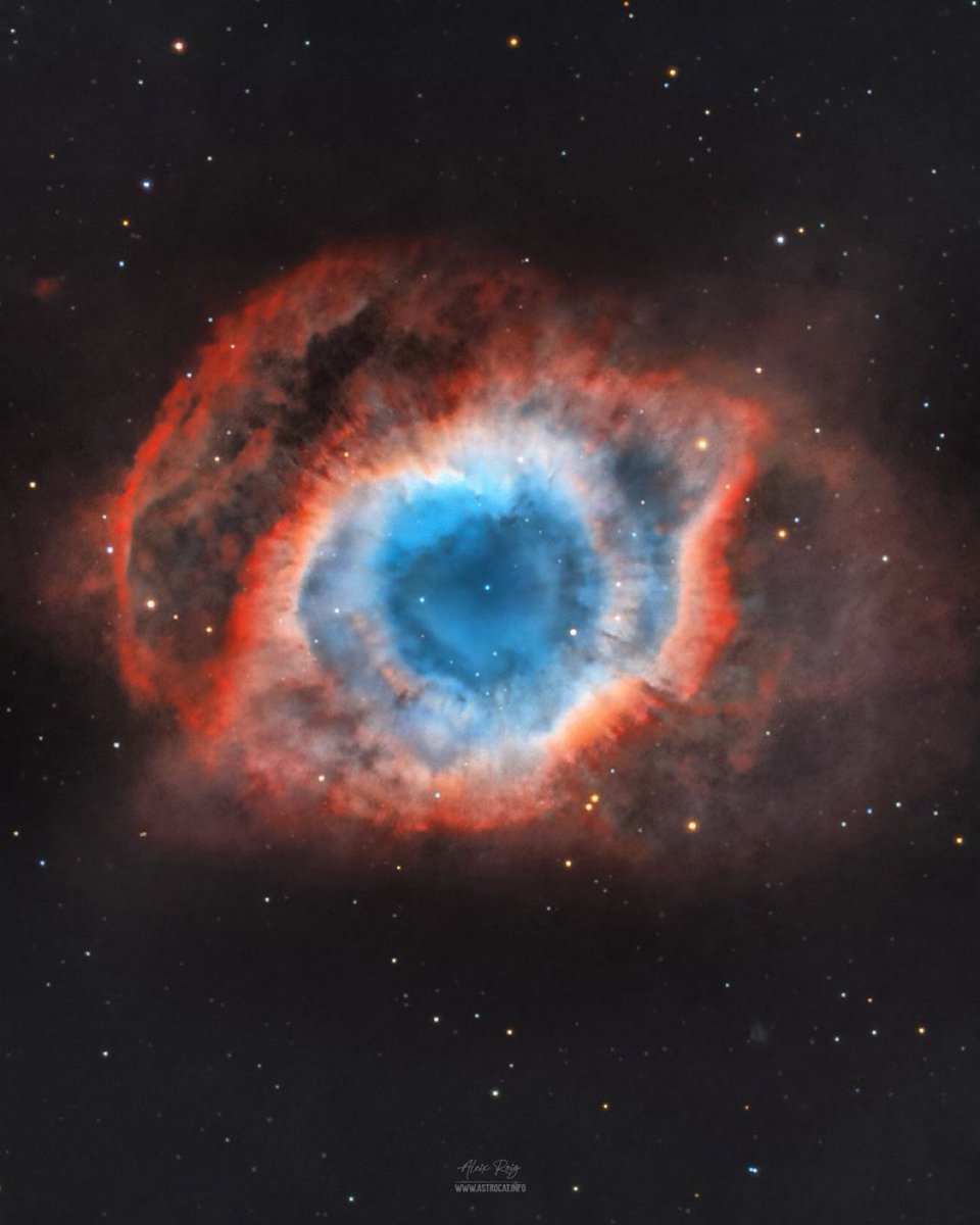 𝗘𝗬𝗘 𝗼𝗳 𝗚𝗢𝗗 👁️ as seen from KALAHARI desert last winter

By <a href="/astrocatinfo/">Aleix Roig</a> 📍NAMIBIA