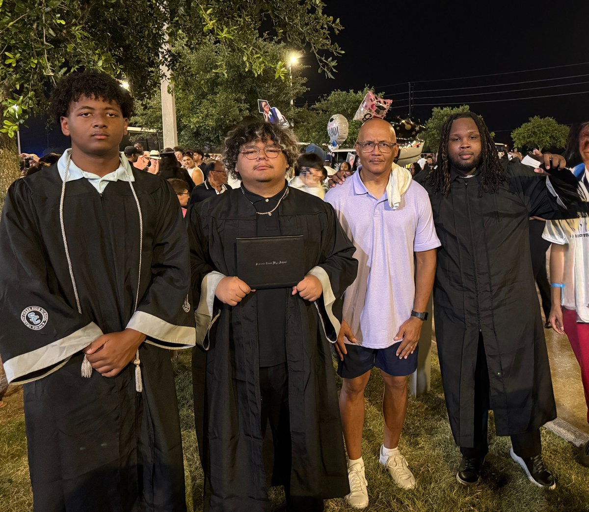 Elite Defensive Line Academy - Coach Walker (@elitedlinetx) on Twitter photo Congrats to my 🏈guys <a href="/DrogersMcneil/">DONNOVAN (DMAC) ROGERS-MCNEIL</a>, <a href="/Noahsnoah__/">Noah Rosales ⭐️</a>, and my son <a href="/HarrisonW25/">Harrison Walker</a> 🎓
Go make the most of whatever opportunity is in front of you. Take some risks, they just might pay off! 🔥 Congrats to my 🏈guys <a href="/DrogersMcneil/">DONNOVAN (DMAC) ROGERS-MCNEIL</a>, <a href="/Noahsnoah__/">Noah Rosales ⭐️</a>, and my son <a href="/HarrisonW25/">Harrison Walker</a> 🎓
Go make the most of whatever opportunity is in front of you. Take some risks, they just might pay off! 🔥