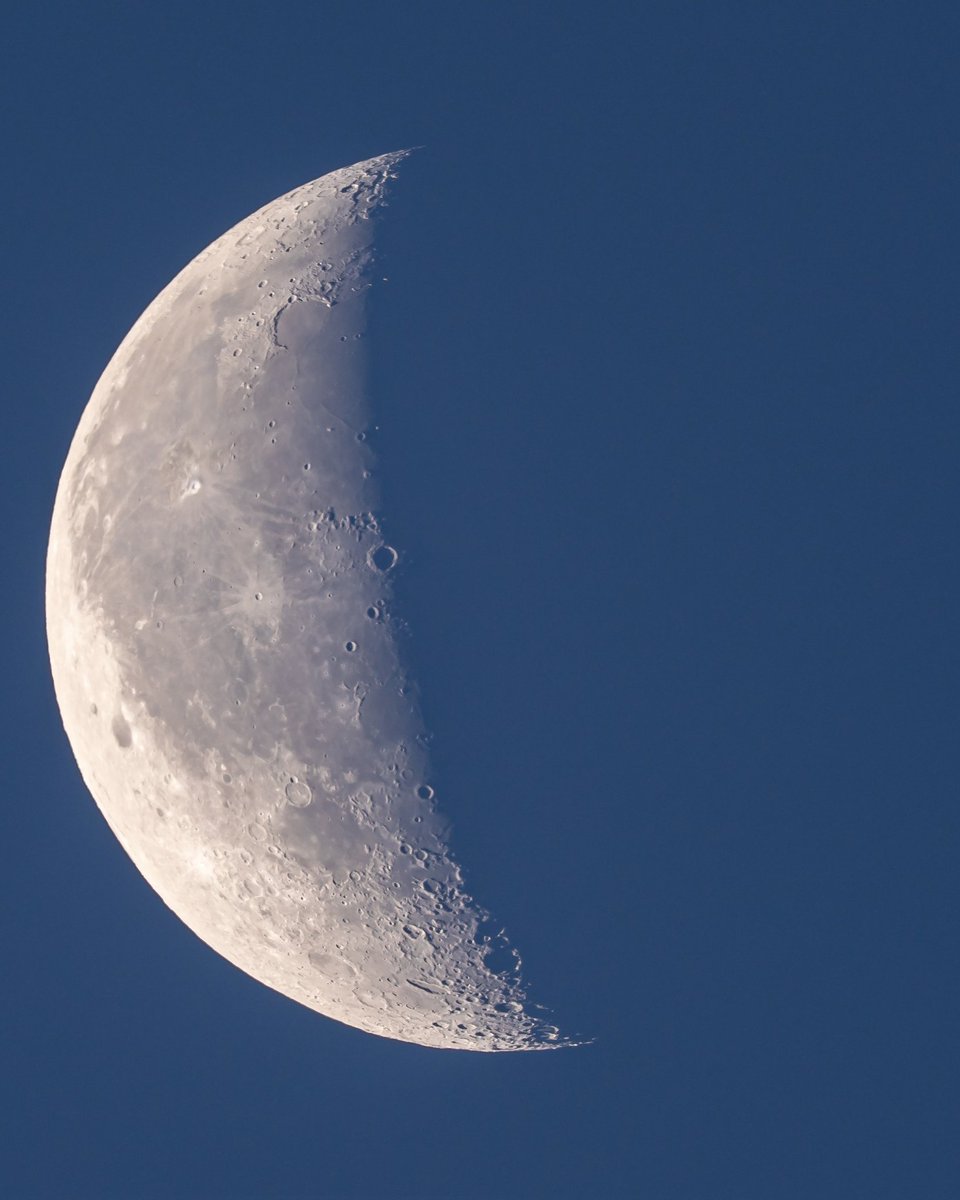 For #SundaySharing please share or QP your (own) favourite #PhotoOfTheWeek.

🌘