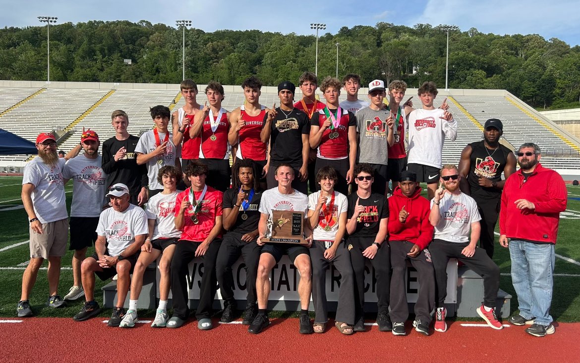 Brody_k5's tweet image. Good experience at states, got 8th place in the 200m with a 22.51 pr and 10th in the 100m along with 5th in our 4x2 but also boys 3A state champs