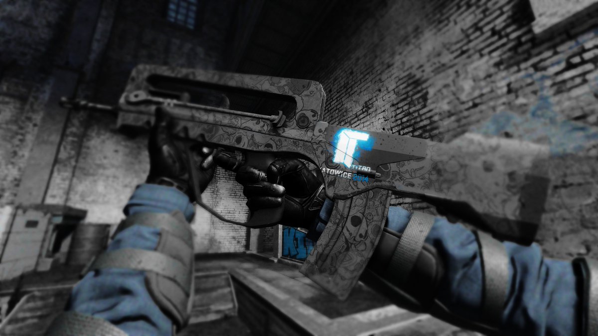 My first ever Katowice 2014 skin + My first ever screenshot using my own skin and its a Titan gifted by Skiddy_CS i thought he did a mistake at first but no he really meant to give me this crazy one 

Thanks again ma man &lt;3