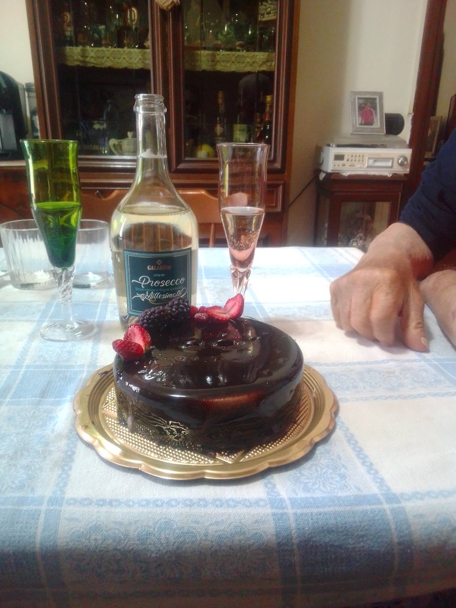 capitanzio's tweet photo. #birthday 
#41
#dad https://t.co/VblKGD5Heb
