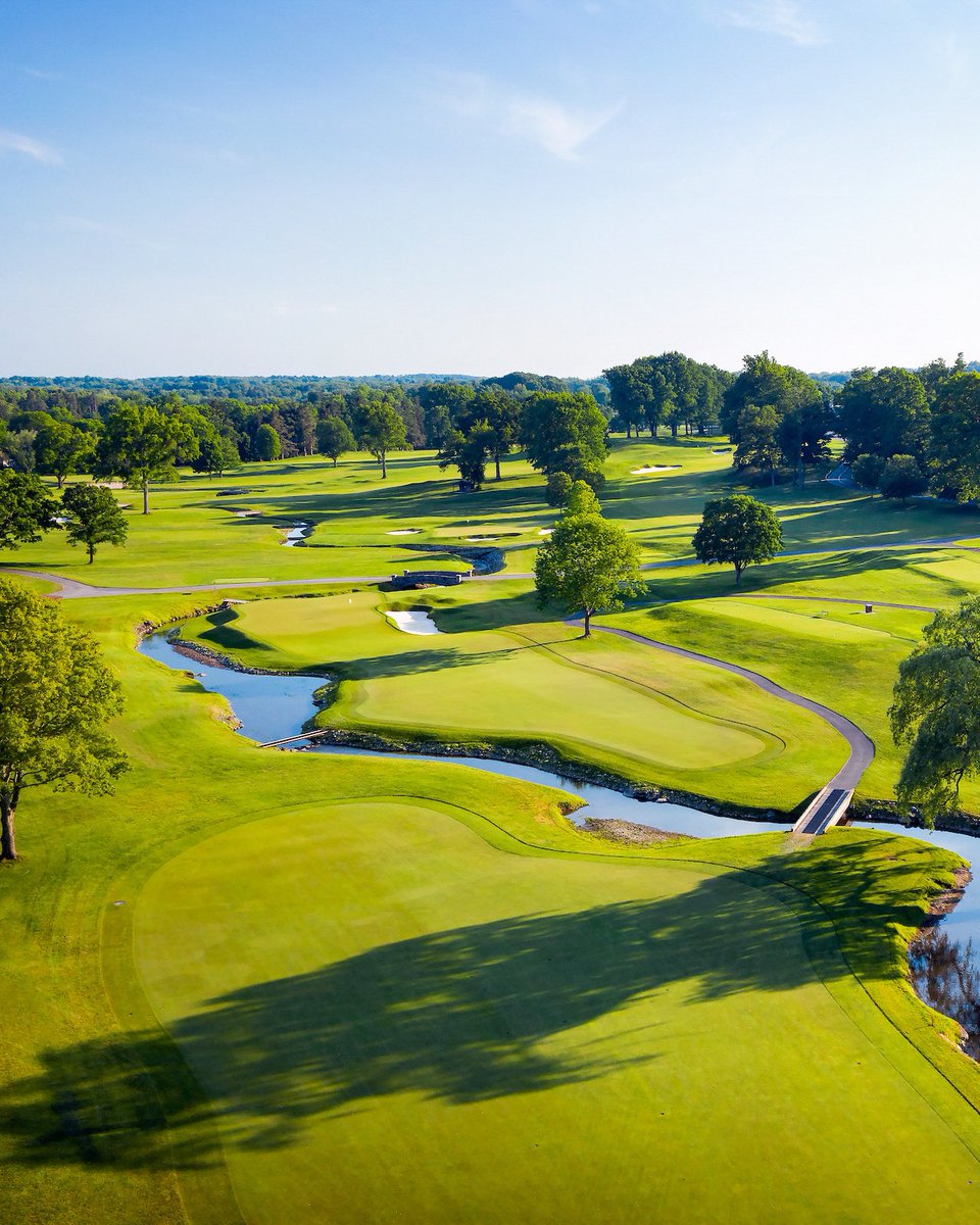 PGA's tweet image. Oak Hill is a true masterpiece 😍

Much like he did with Congressional Country Club’s Blue Course — host of this week’s Senior PGA Championship — Andrew Green restored Oak Hill’s famed East Course back to its Golden Age roots.

#EscapeToGolf
