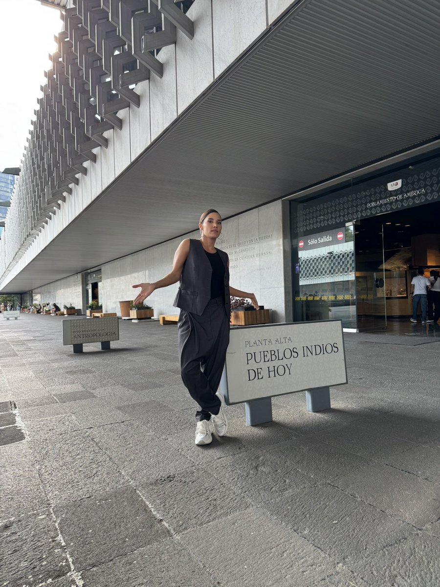 5 días para que salga mi décimo album.“Aguachile” y 6 para escucharlo en directo!! El 31 de mayo presentación en México!! 🙌🏽