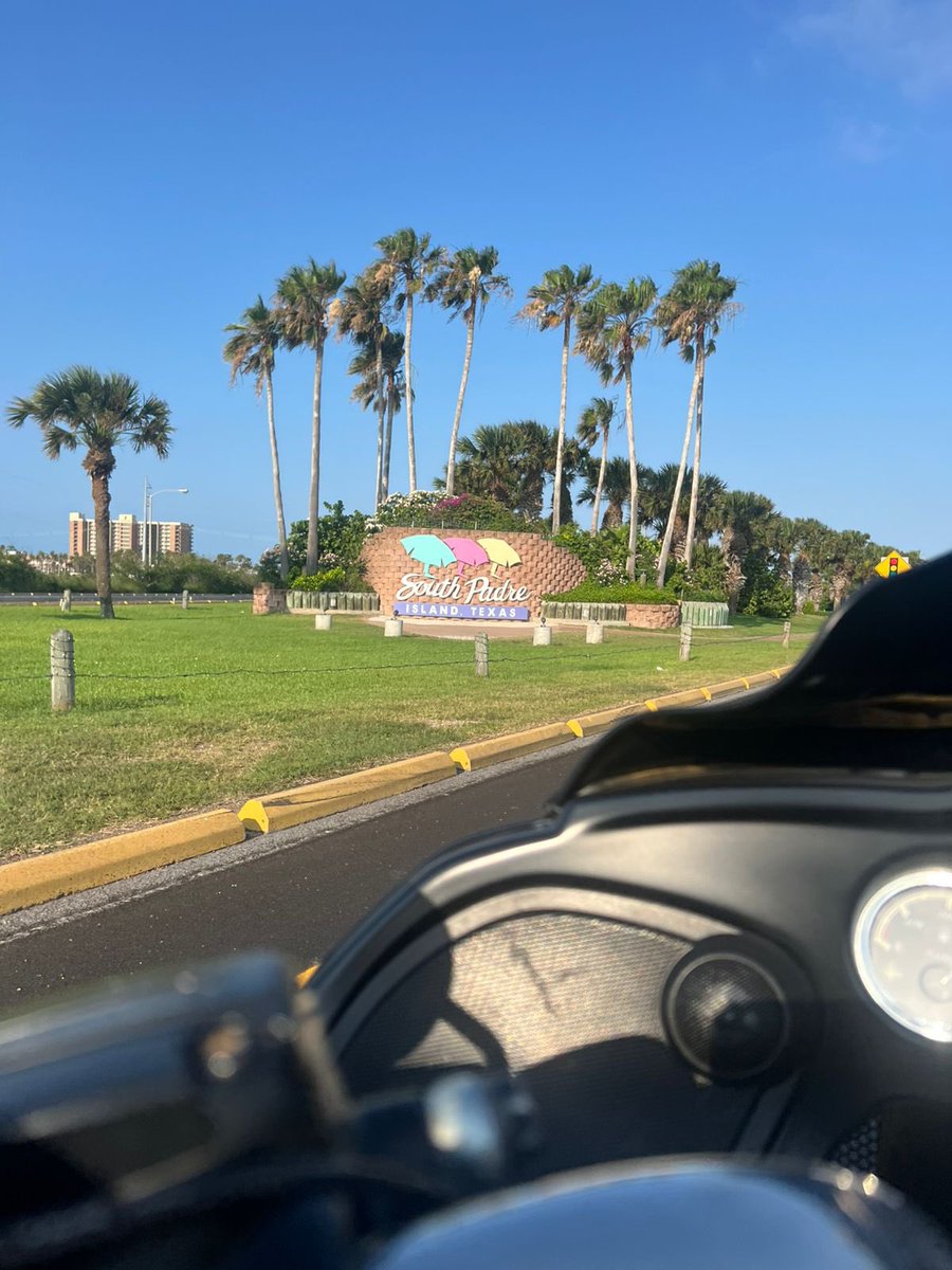 DivisoresMC's tweet photo. South Padre Island 🇺🇸

#DivisoresMC #LiveToRide #HarleyDavidson #Saltillo https://t.co/DaX16VEhqY