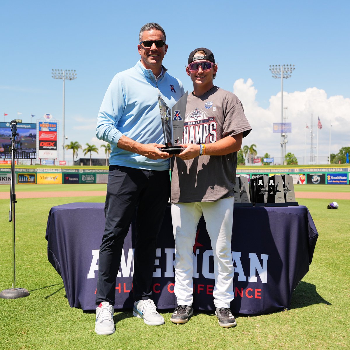 THE Most Outstanding Player of the week 🤟

<a href="/braden_burress8/">Braden Burress</a>