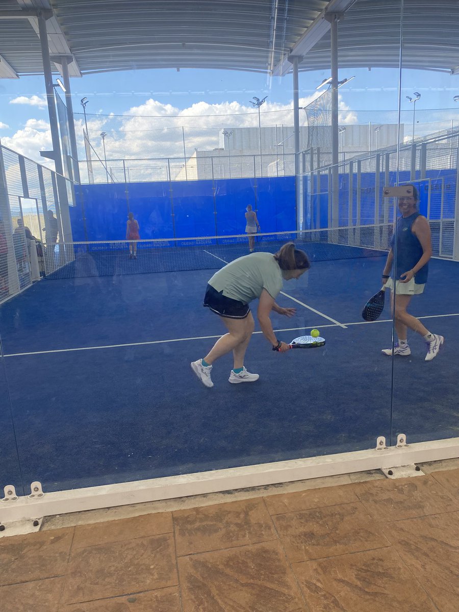 Gema fernandez Juarez (@gmfernandez6) on Twitter photo <a href="/Nefrologialapaz/">Nefrología H. La Paz Madrid</a> que bien lo hemos pasado esta tarde jugando al paddle con compañeros, pacientes, familiares y todos amigos. Esta experiencia hay que repetirla. Gracias Maria por organizarlo <a href="/Nefrologialapaz/">Nefrología H. La Paz Madrid</a> que bien lo hemos pasado esta tarde jugando al paddle con compañeros, pacientes, familiares y todos amigos. Esta experiencia hay que repetirla. Gracias Maria por organizarlo