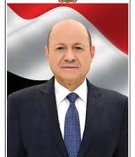 أفتقدك في كل مرة أستجدّ 
حدثٌ في حياتي ولم أعرف رأيك به