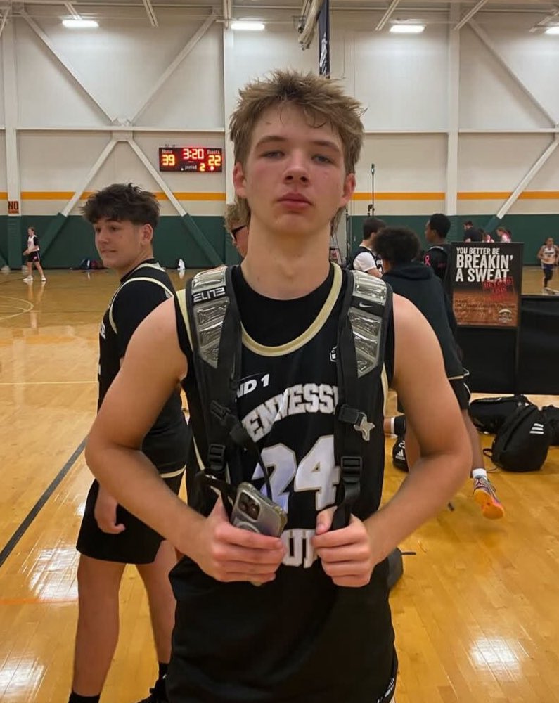Isaiah Williams (@isaiah_w24) on Twitter photo Finished the fourth game of the tournament with <a href="/TNRunAAU/">TennesseeRunAAU</a> up In Gatlinburg with 23 points, 7 rebounds, 1 steal, and 1 assist! This also came with 5 made threes, and 75% from outside! <a href="/hoop_connect/">Hoop Connect</a> <a href="/connectbleague/">Connect Basketball League (CBL)</a> <a href="/KevinMoses38/">Kevin Moses LLC</a> <a href="/CourtneyHoops90/">Courtney Asher Smith</a> <a href="/PrepHoopsTN/">Prep Hoops Tennessee</a> <a href="/AndrewForce8/">Andrew Force</a> Finished the fourth game of the tournament with <a href="/TNRunAAU/">TennesseeRunAAU</a> up In Gatlinburg with 23 points, 7 rebounds, 1 steal, and 1 assist! This also came with 5 made threes, and 75% from outside! <a href="/hoop_connect/">Hoop Connect</a> <a href="/connectbleague/">Connect Basketball League (CBL)</a> <a href="/KevinMoses38/">Kevin Moses LLC</a> <a href="/CourtneyHoops90/">Courtney Asher Smith</a> <a href="/PrepHoopsTN/">Prep Hoops Tennessee</a> <a href="/AndrewForce8/">Andrew Force</a>