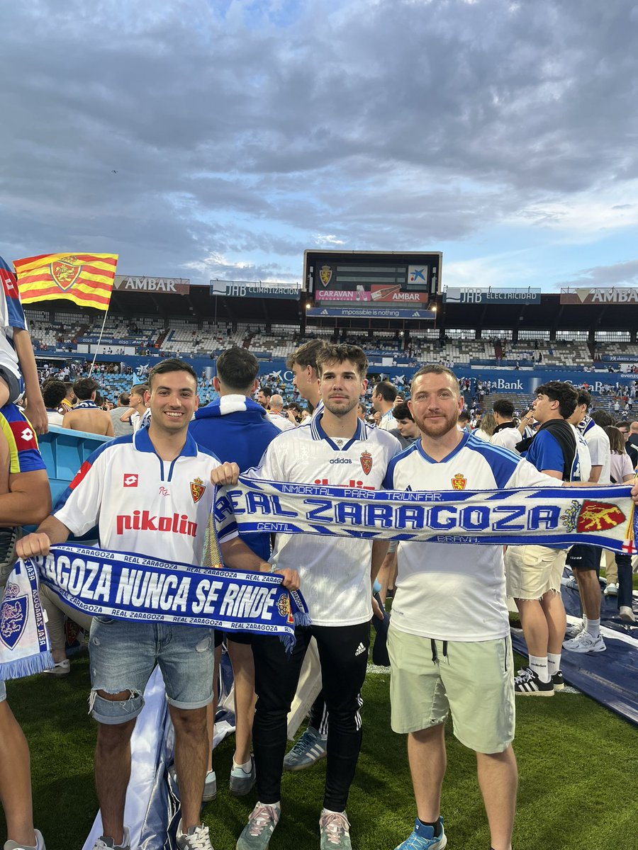 cirialpartir99's tweet photo. Ultimo baile 🤍💙🦁🏟️ https://t.co/HwaBJgmr0u