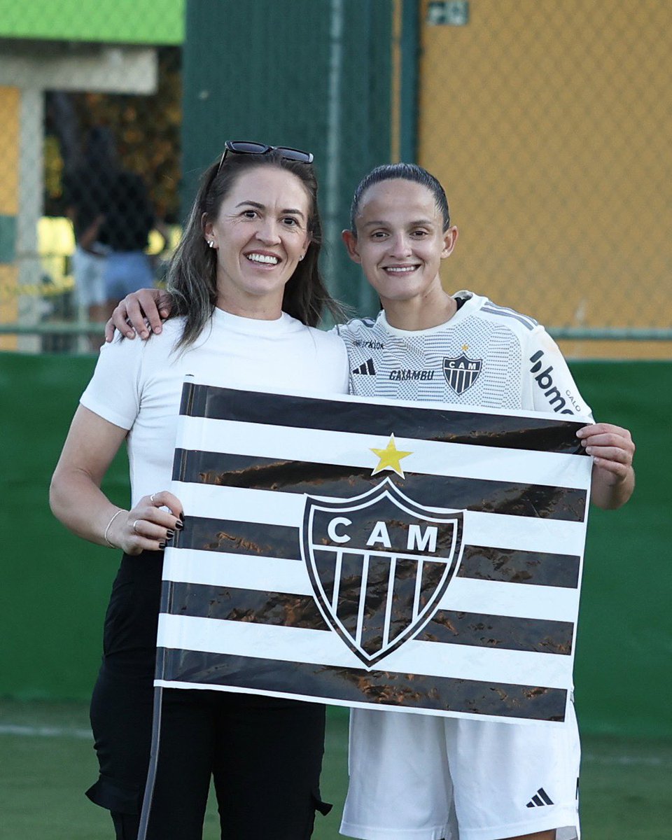 Fora de combate, mas sempre junto ao elenco, Maike! 🧤👏🏼🔋