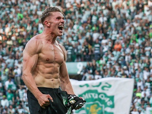 102 Jogos 
97 Golos
27 Assistências 
3 Troféus 

Se isto é o fim, serei eternamente grato por ter visto o melhor jogador de que me lembro no Sporting com os meus próprios olhos.

Os meus filhos, netos e bis-netos vão me ouvir falar de ti, Viktor Einar Gyökeres