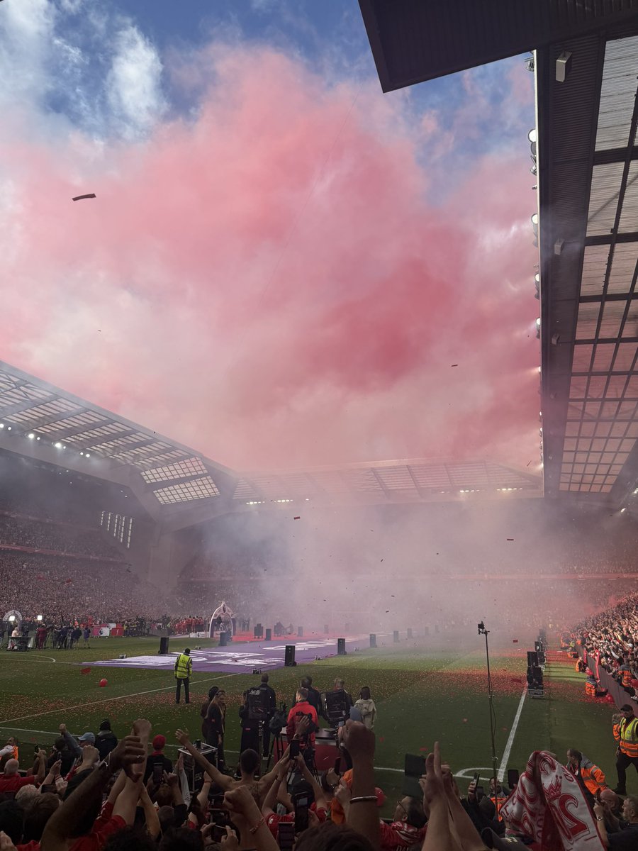 masonn_05's tweet photo. Everything and more that 🔴🏆 https://t.co/OtPIcRf33d