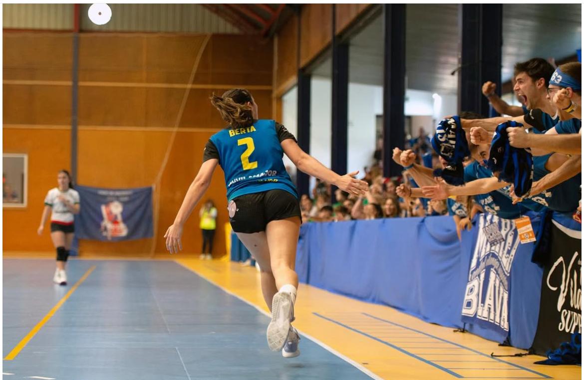 FedCatHandbol's tweet photo. El KH7 BM Granollers Atlètic aconsegueix l’ascens a Divisió de Plata femenina després d’imposar-se en els tres partits que ha jugat en aquestes  fases d’ascens i acabant com a primer de grup per davant de Fundación Unicaja Costa del Sol Màlaga, Multicentro Comercial El Trompo Perdoma i el BM Coslada.

De la seva banda, el Club Handbol Vilamajor no ha pogut superar als seus rivals i acaba les Fases d’Ascens a Divisió d’Honor Plata femenina a la tercera posició del sector D.

@BMGranollers  @HVilamajor  @esportcat  @RFEBalonmano 

📸Fotografies dels clubs.

#HandbolCatalà