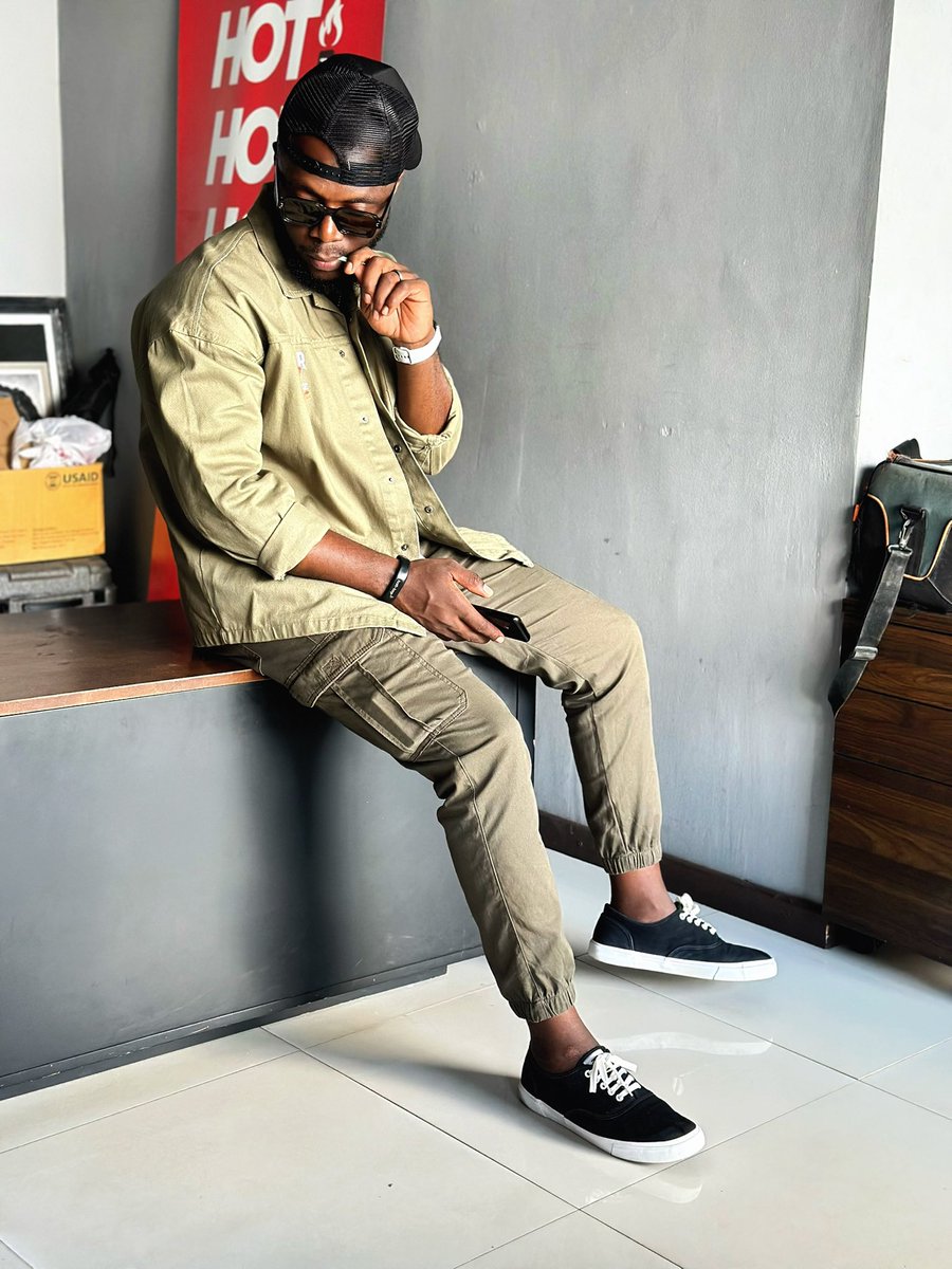 🐻

🕶️: Kidit - Smart Devices Smart Life
🧢+🧥: <a href="/bearwithme_zm/">BearWithMe Apparel</a> 

#BearWithMe #BearWitness #BearWithChef187