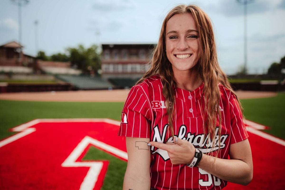RickHeadMedia's tweet image. Welp... I&apos;m officially a nebraska softball fan. 

It&apos;s been fun jumping on the bandwagon this year for a sport I normally wouldn&apos;t follow 🤙

Can&apos;t wait to see Jordy Bahl and the huskers come back for blood next year!!!

GBR 🌽