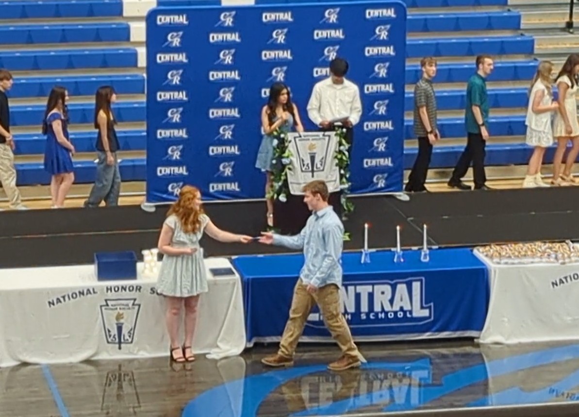 Ben Hultgren (@benhultgren27) on Twitter photo Honored to have been presented with the St. Timothy Award by the National Federation for Catholic Youth Ministry in collaboration with the Rockford Diocese. Also proud to be inducted into the National Honor Society at my high school.
#RecruitRocketHill <a href="/CHSFootball100/">Central Rockets - Football</a> Honored to have been presented with the St. Timothy Award by the National Federation for Catholic Youth Ministry in collaboration with the Rockford Diocese. Also proud to be inducted into the National Honor Society at my high school.
#RecruitRocketHill <a href="/CHSFootball100/">Central Rockets - Football</a>