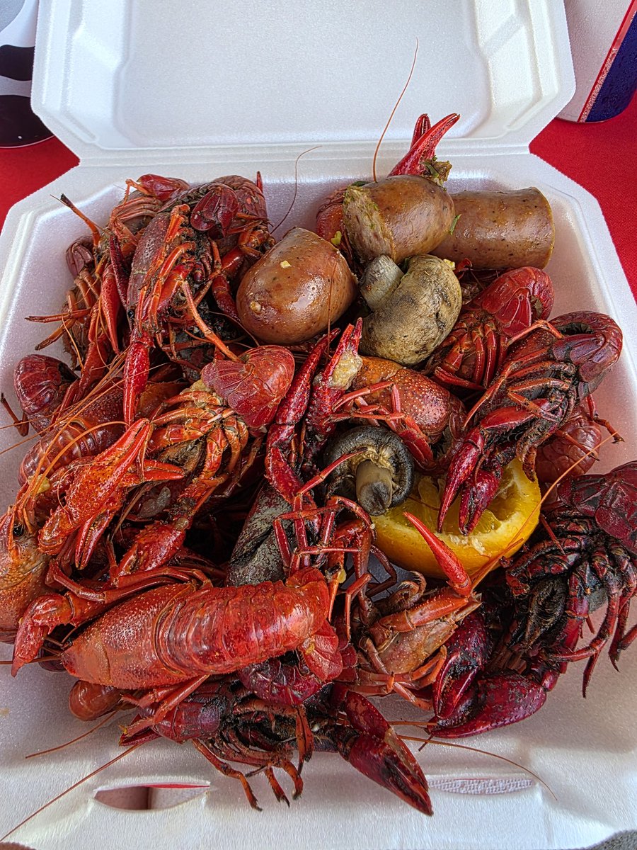 GSDMomInTX's tweet photo. Sunday crawfish boil🤤 and pool time
#SundayFunday #Mudbugs https://t.co/Aymd8ZMNAv