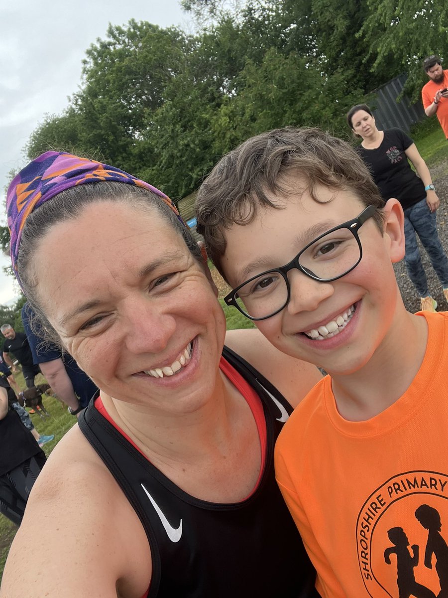 wilkoloopylu's tweet image. #NHS1000miles week 20 for 2025
Walk 🚶‍♀️17.92 miles 
Run 🏃🏻‍♀️ 12.60 miles
Total 30.52 miles 
YTD 809.87 miles 
Late check in as at the village pub family fun day. Less mileage again this week and off with the kids next week so may be even less miles if the weather is bad!
