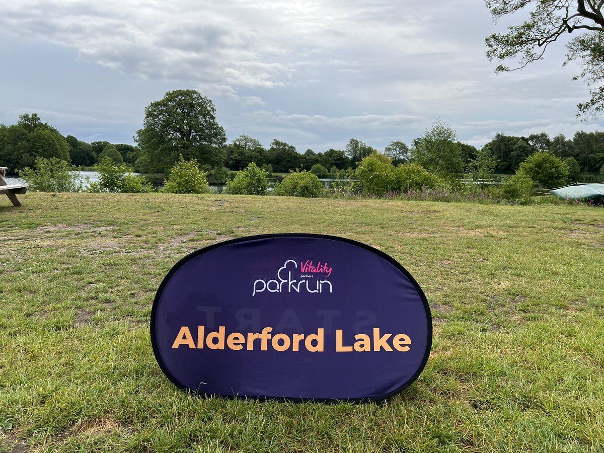 wilkoloopylu's tweet image. #NHS1000miles week 20 for 2025
Walk 🚶‍♀️17.92 miles 
Run 🏃🏻‍♀️ 12.60 miles
Total 30.52 miles 
YTD 809.87 miles 
Late check in as at the village pub family fun day. Less mileage again this week and off with the kids next week so may be even less miles if the weather is bad!