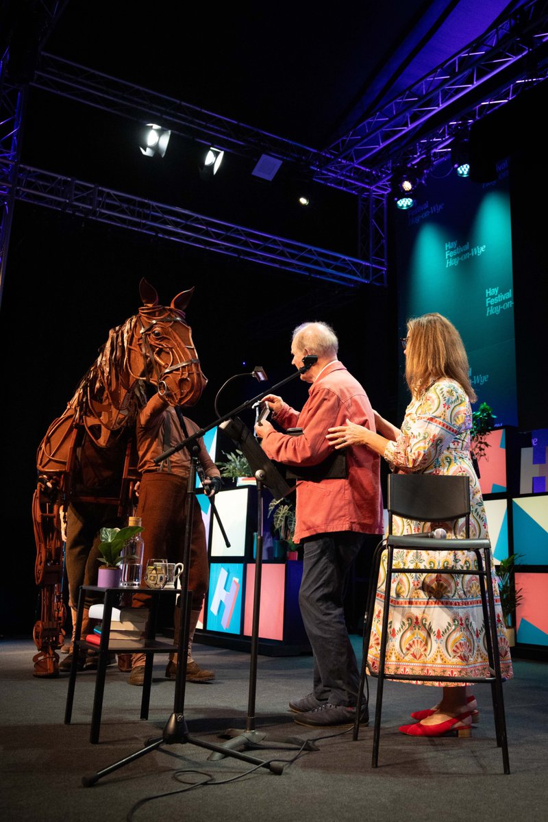 Hay Festival tweet media