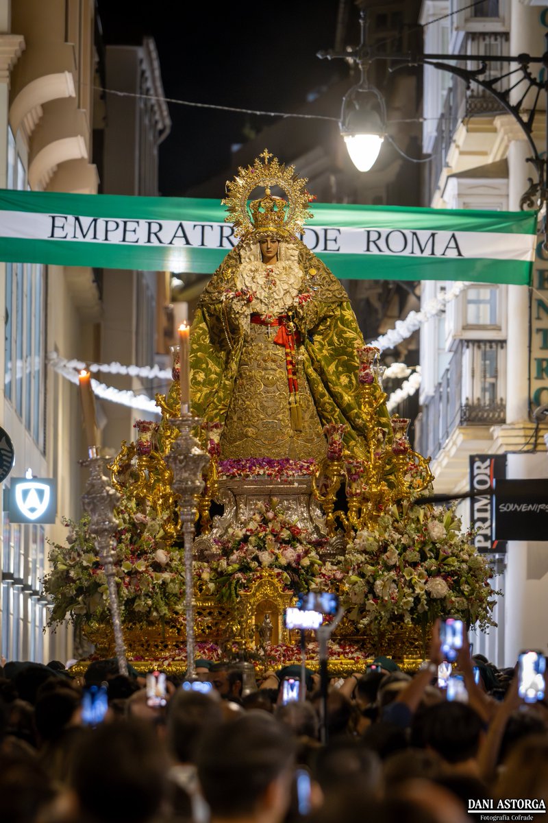 DaniAstorgaPH's tweet photo. La Virgen de los malagueños.

@pasoyesperanza #CofradíasMLG https://t.co/EdDi8QsNLT