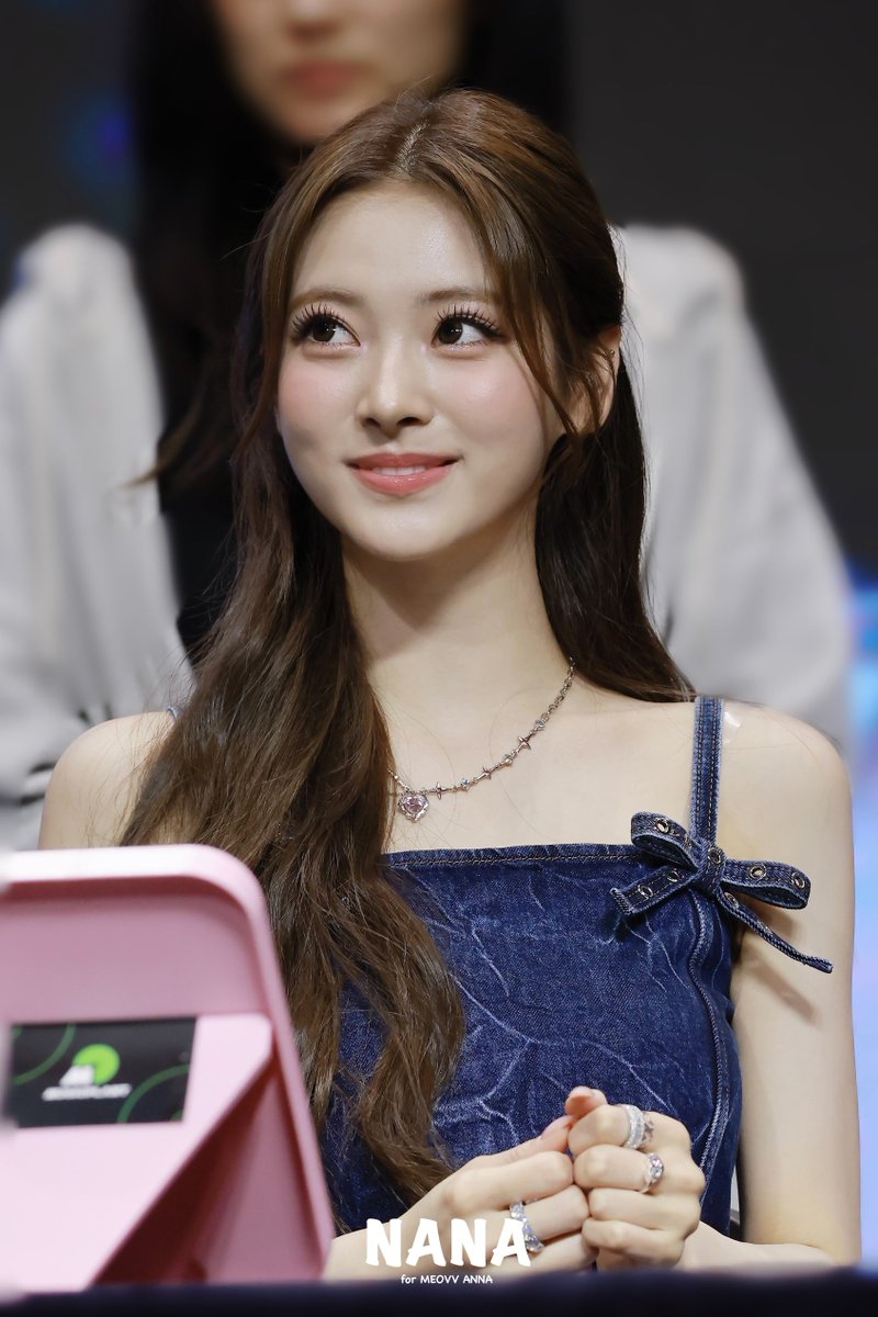 SEVENTEEN 田中杏奈 出演号 21冊 MEOVV ANNA 안나 必読 SEVENTEEN 田中杏奈 出演号 21冊 MEOVV ANNA 안나 必読 - メルカリ