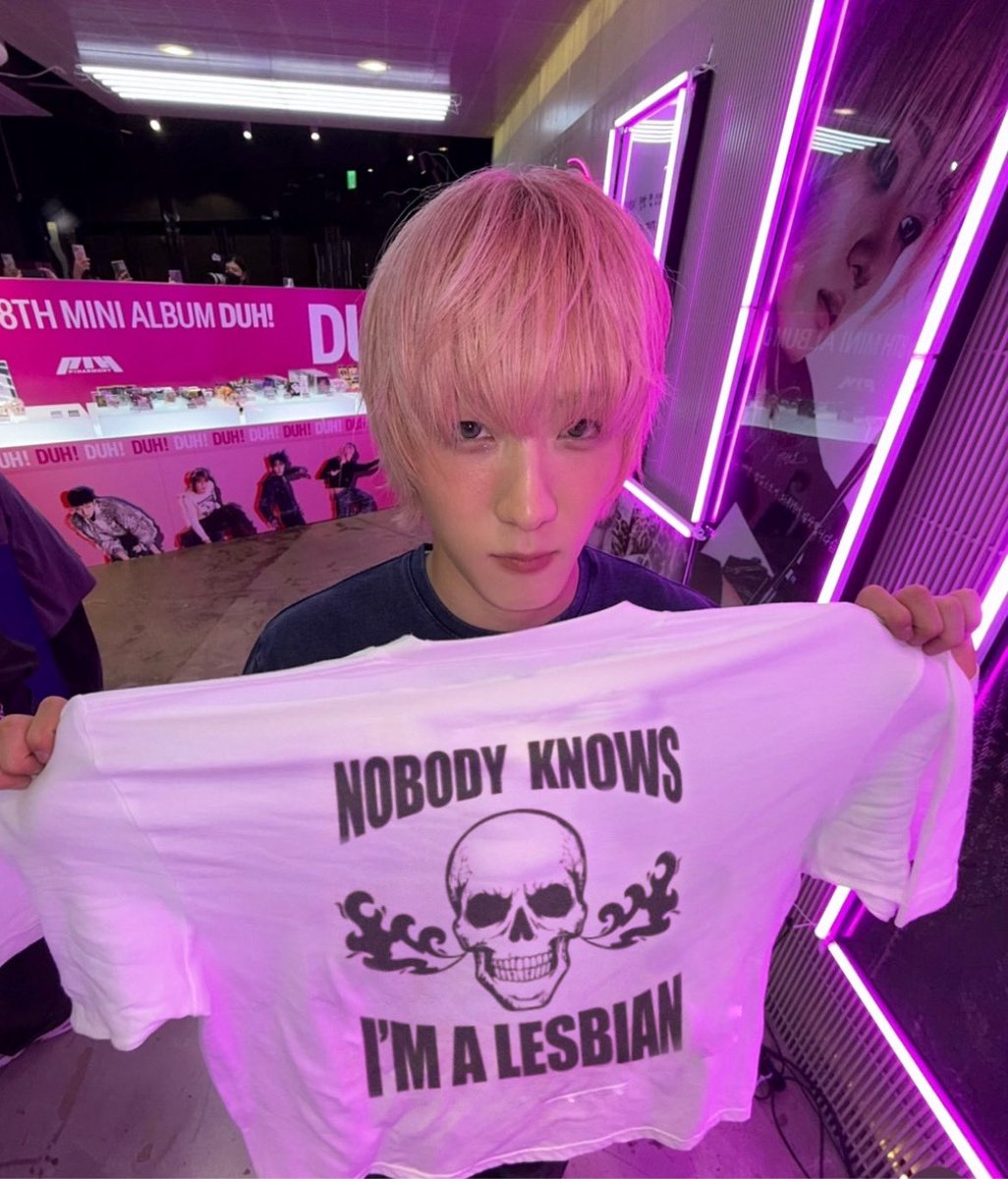 1nnasoul's tweet photo. tuff shirt https://t.co/kVTHciIrO5